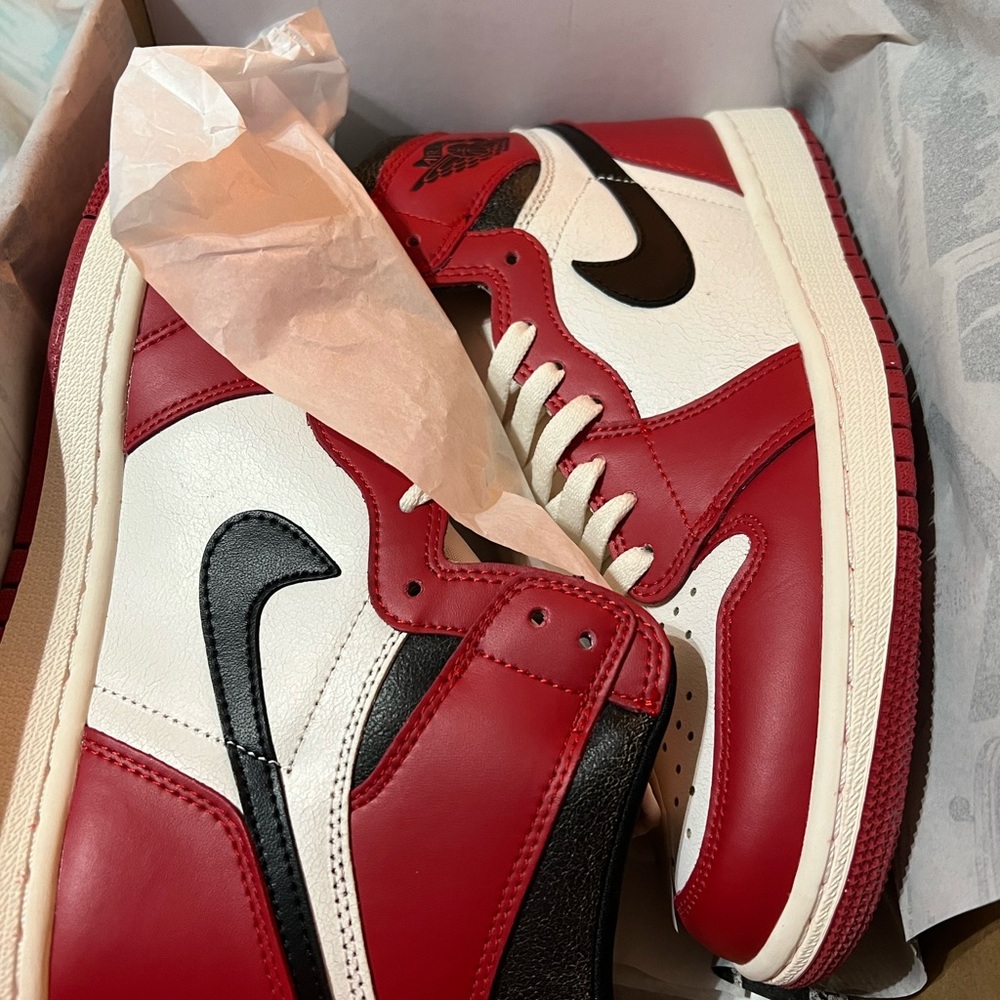 Lost and found Jordans 1’s